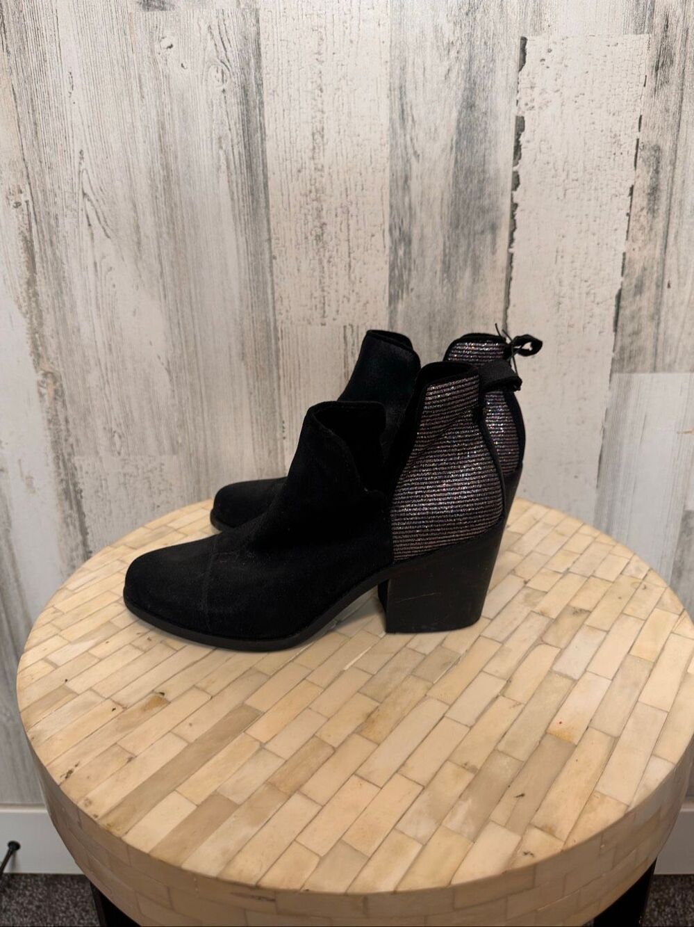 TOMS Esme Block Heel Chelsea Booties Womens 8 Black Suede Metallic Gore Ankle